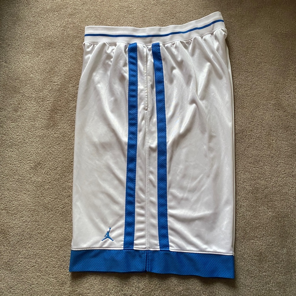 RARE Vintage Jordan Basketball Shorts (XXL)
